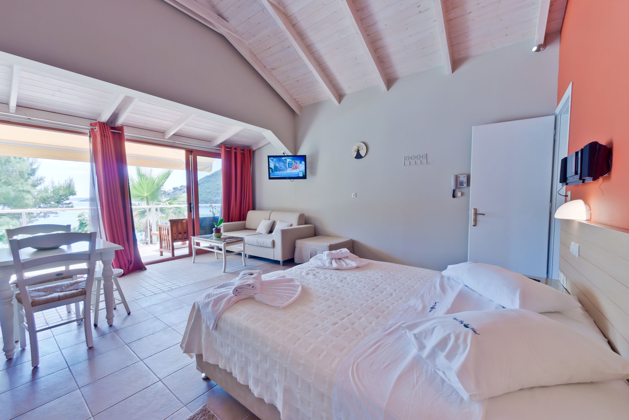 Rouda Bay Beach Hotel Мікрос-Гіалос Екстер'єр фото